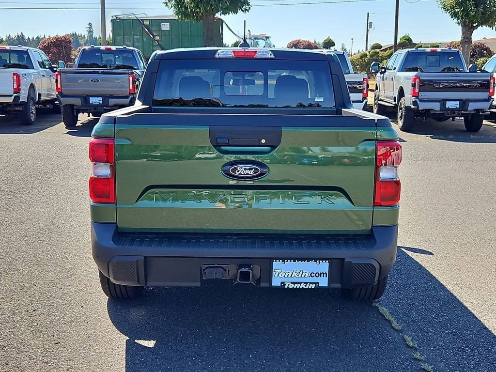 New 2025 Ford Maverick Lariat w/ Black Appearance Package image 4