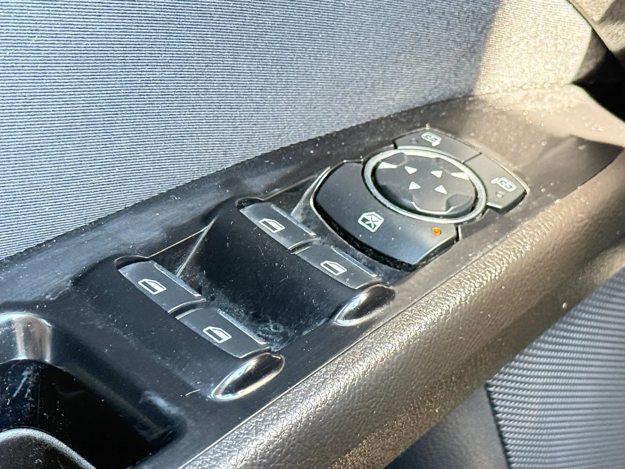 Used 2016 Ford Fusion SE FWD image 23