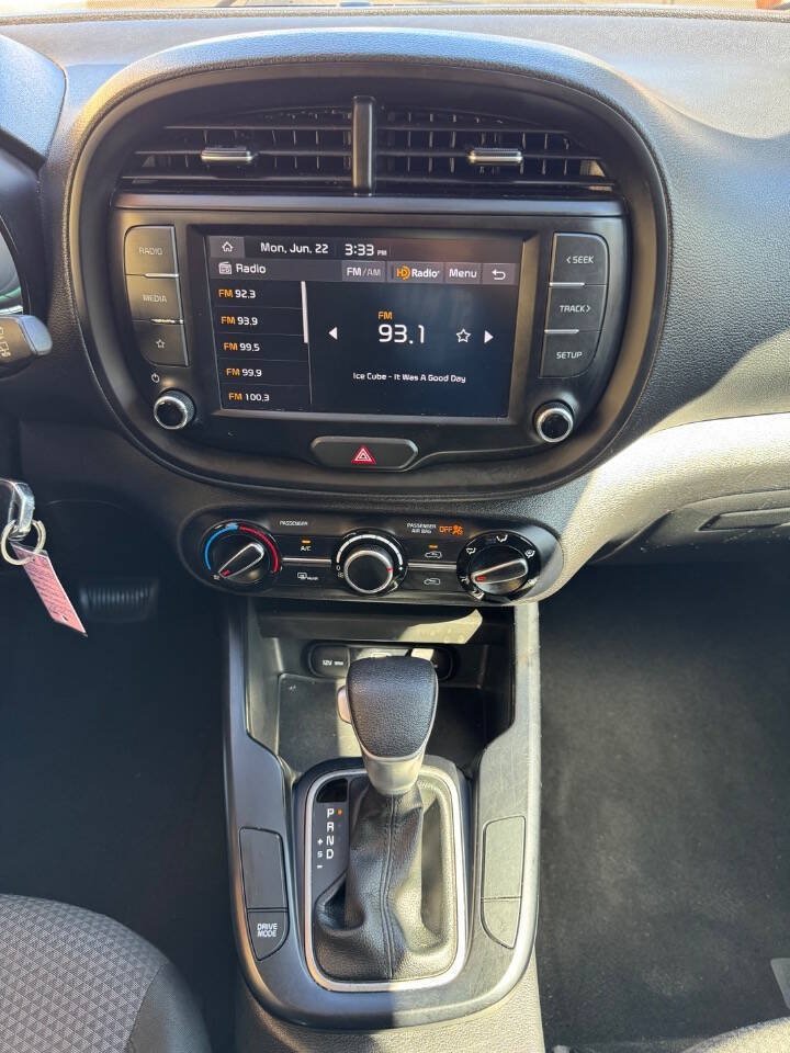 Used 2023 Kia Soul LX FWD image 20