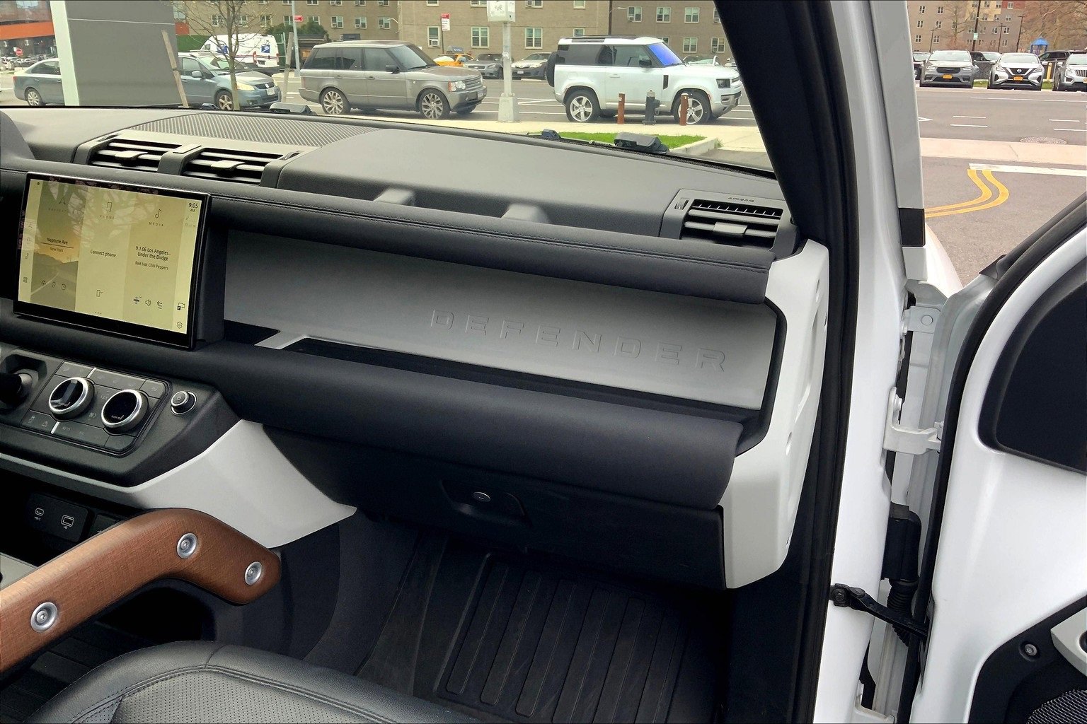 Used 2022 Land Rover Defender 110 S image 18