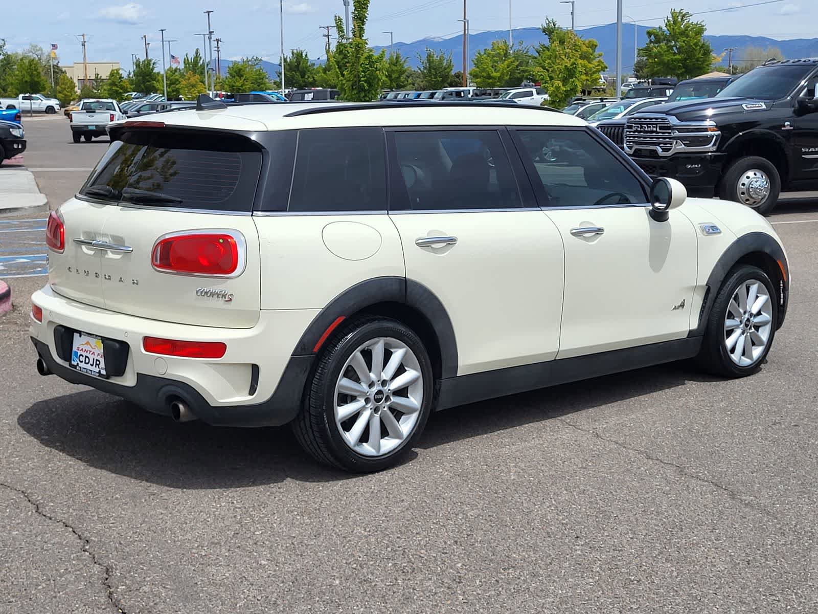 Used 2017 MINI Cooper Clubman S AWD/4WD image 5