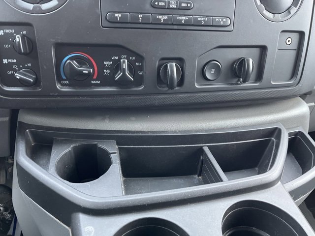 Used 2013 Ford E-350 and Econoline 350 XLT image 18