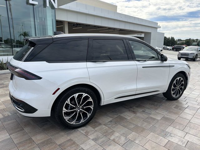 New 2026 Lincoln Nautilus Reserve AWD/4WD image 2
