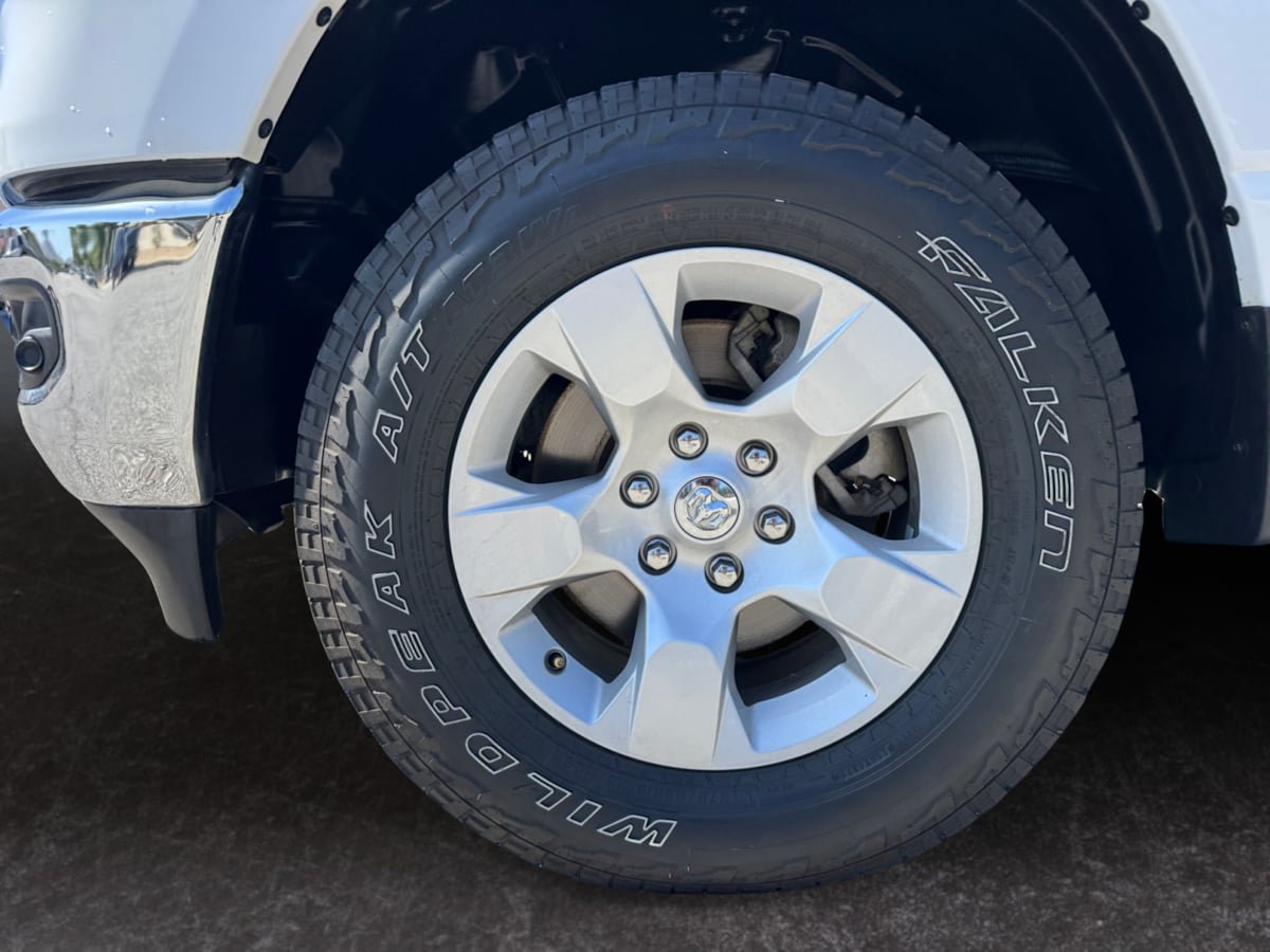 Used 2024 RAM 1500 Big Horn AWD/4WD image 9