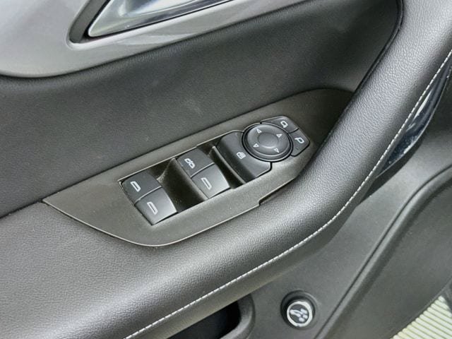 Used 2023 Chevrolet Blazer LT w/ Convenience Package FWD image 18