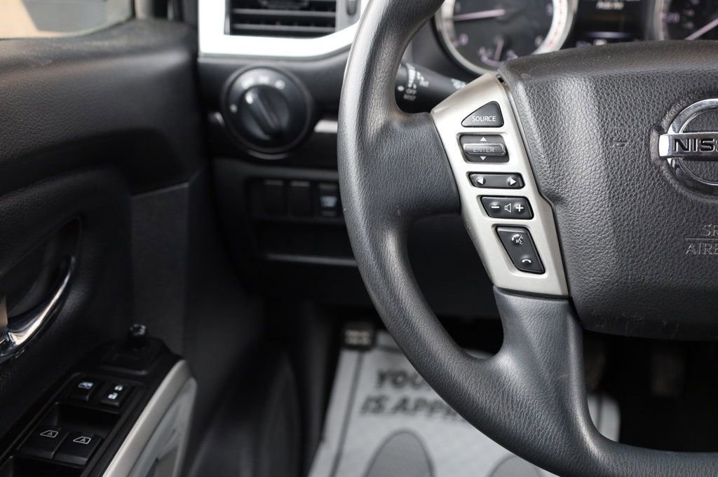 Used 2018 Nissan Titan SV image 30