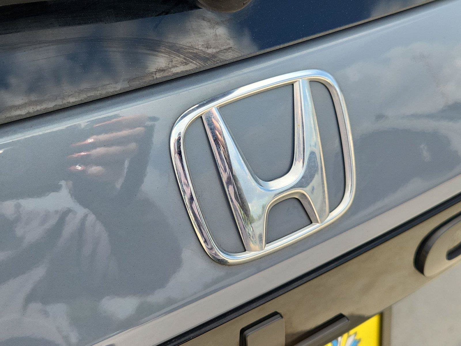 Used 2025 Honda Pilot Black Edition image 31