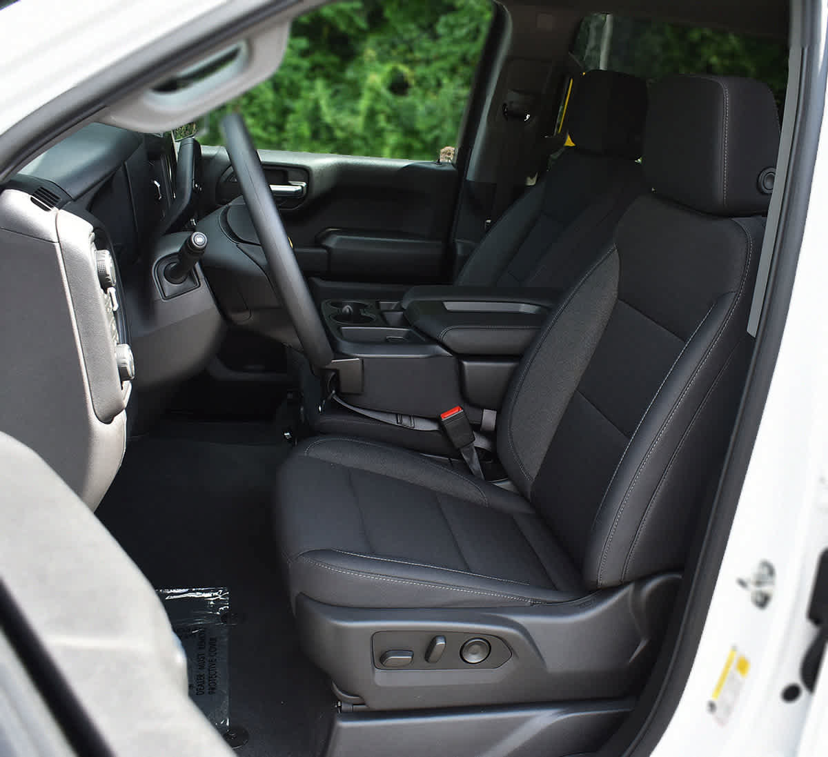 New 2026 Chevrolet Silverado 1500 Custom w/ Turbomax Blackout Package AWD/4WD image 9