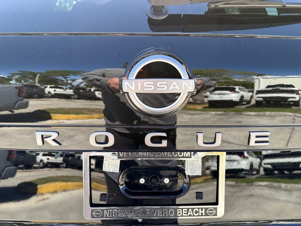 New 2026 Nissan Rogue SV image 10