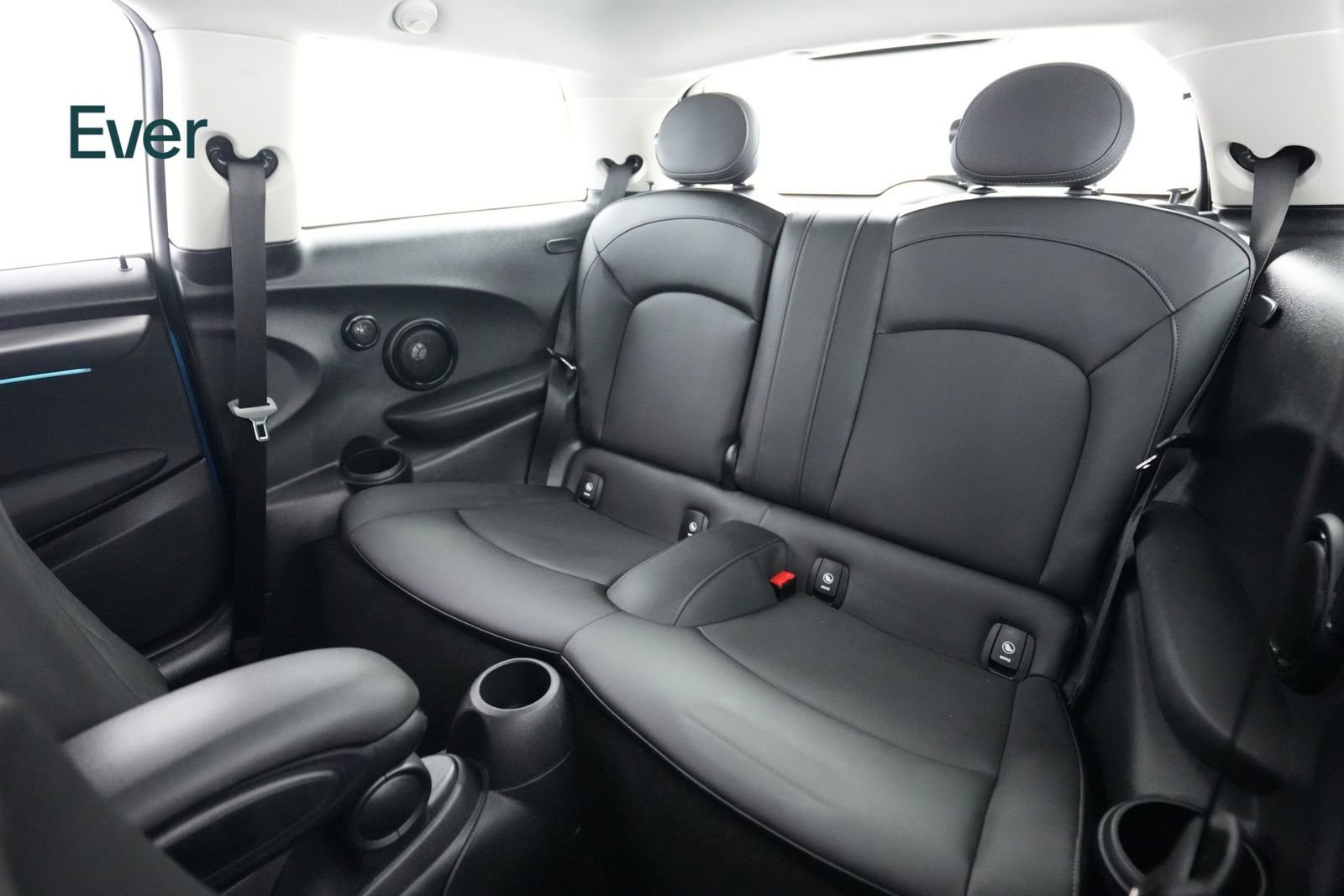 Used 2024 MINI Cooper SE image 5