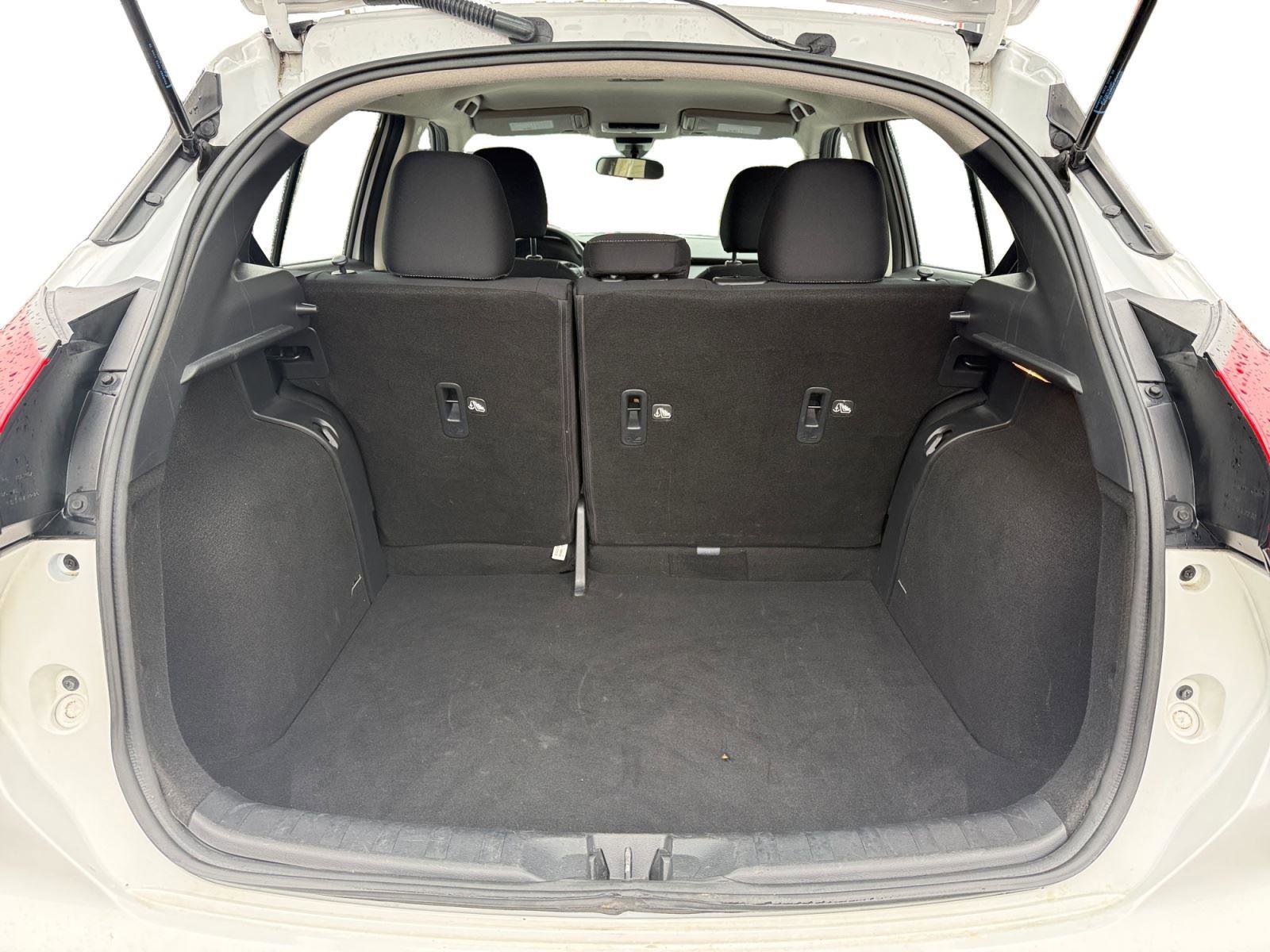 Used 2022 Nissan Kicks S image 21