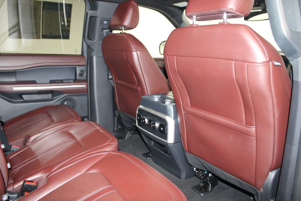 Used 2024 Ford Expedition Limited image 38