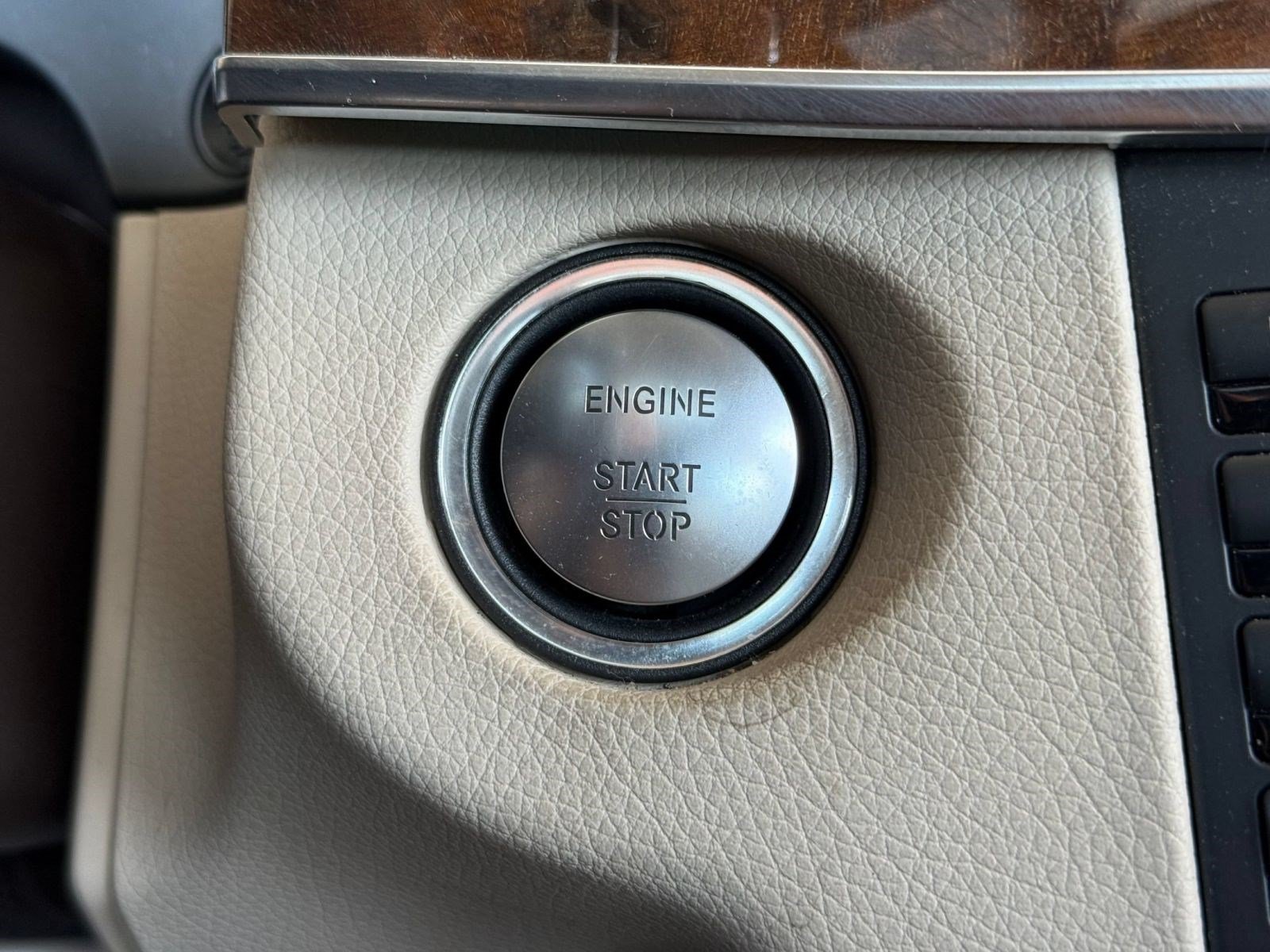 Used 2014 Mercedes-Benz E 350 Sedan image 18
