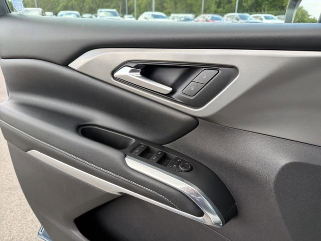 Certified 2026 Chevrolet Traverse LT FWD image 23