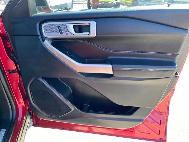 Used 2022 Ford Explorer Limited w/ Equipment Group 301A image 43