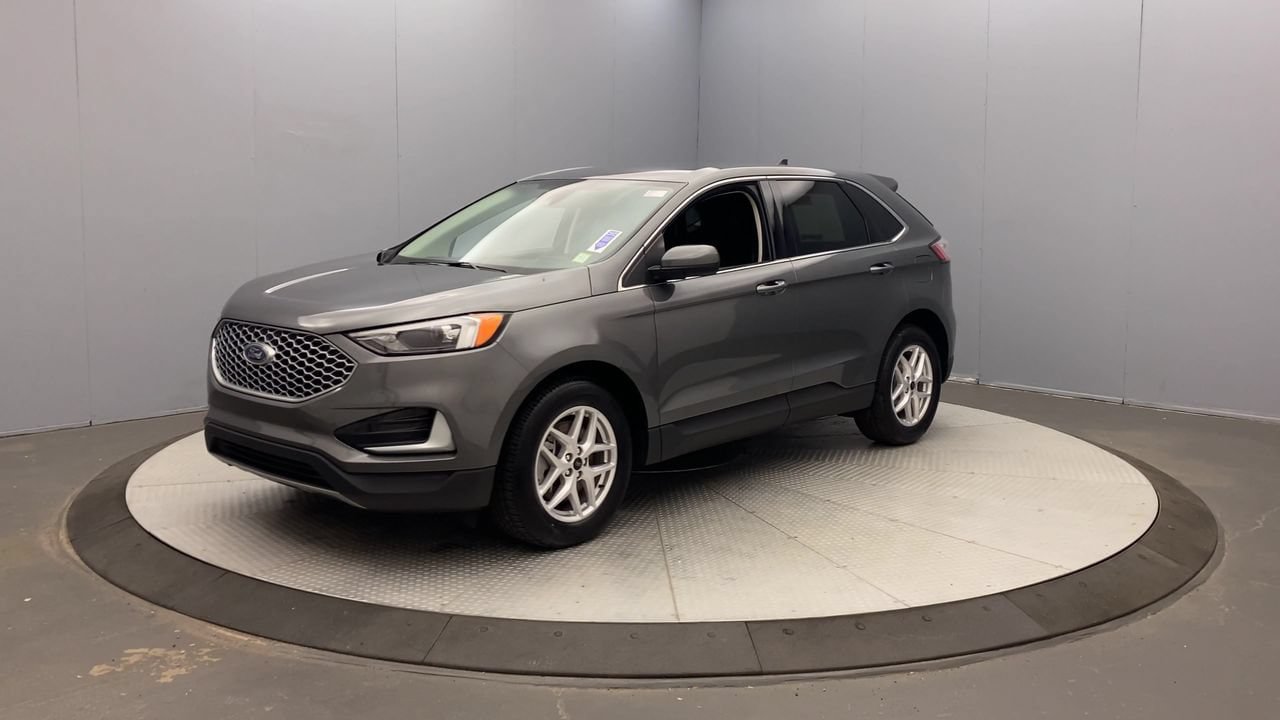 Used 2024 Ford Edge SEL AWD/4WD image 9