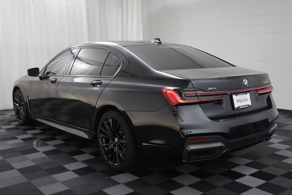 Certified 2022 BMW 750i xDrive w/ Autobahn Package AWD/4WD image 16