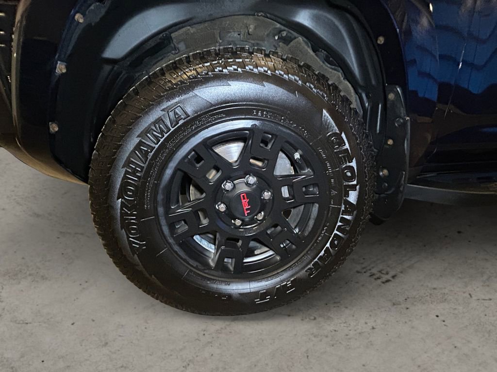 Used 2020 Toyota 4Runner Venture AWD/4WD image 14