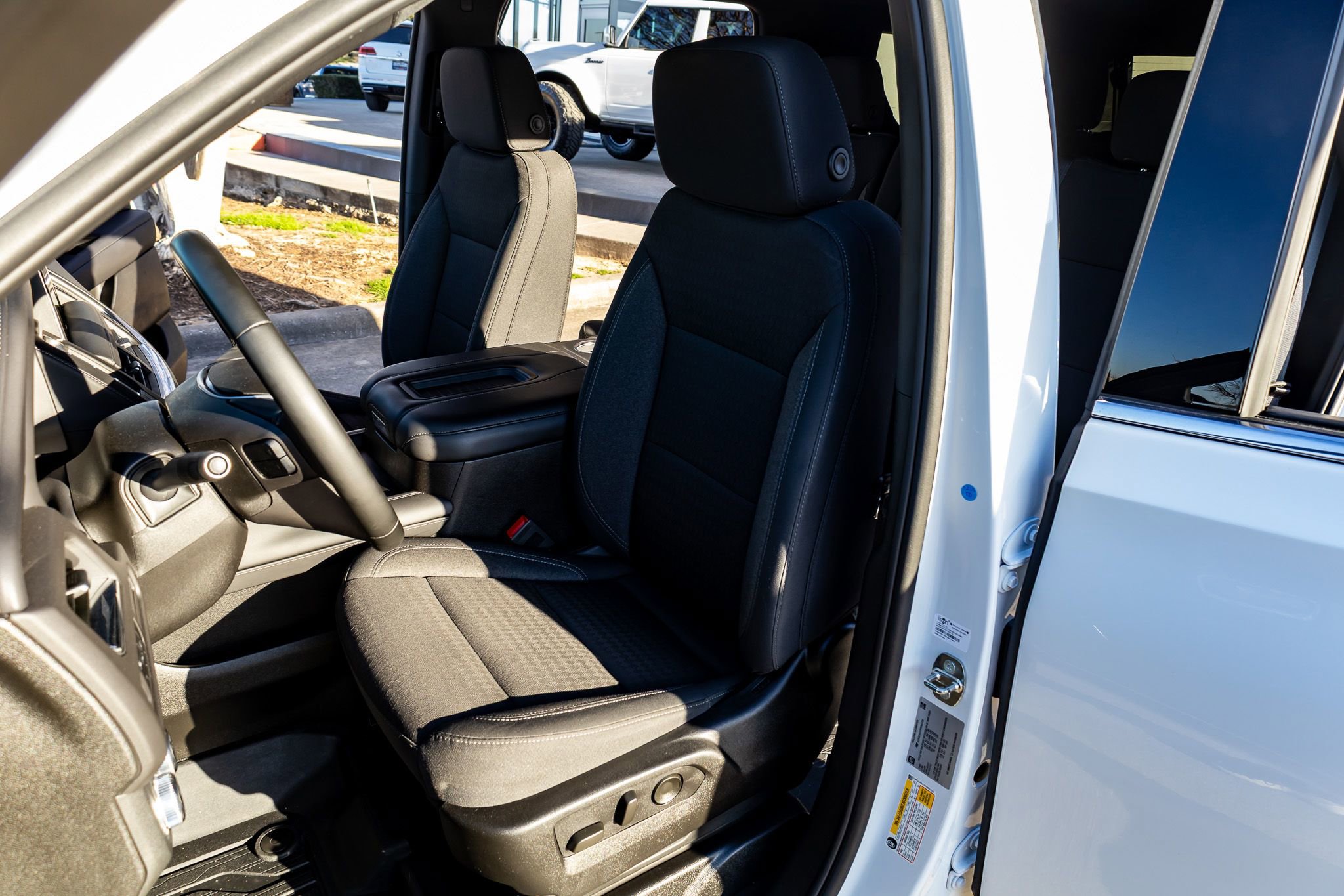 Used 2023 GMC Yukon SLE w/ Max Trailering Package image 29