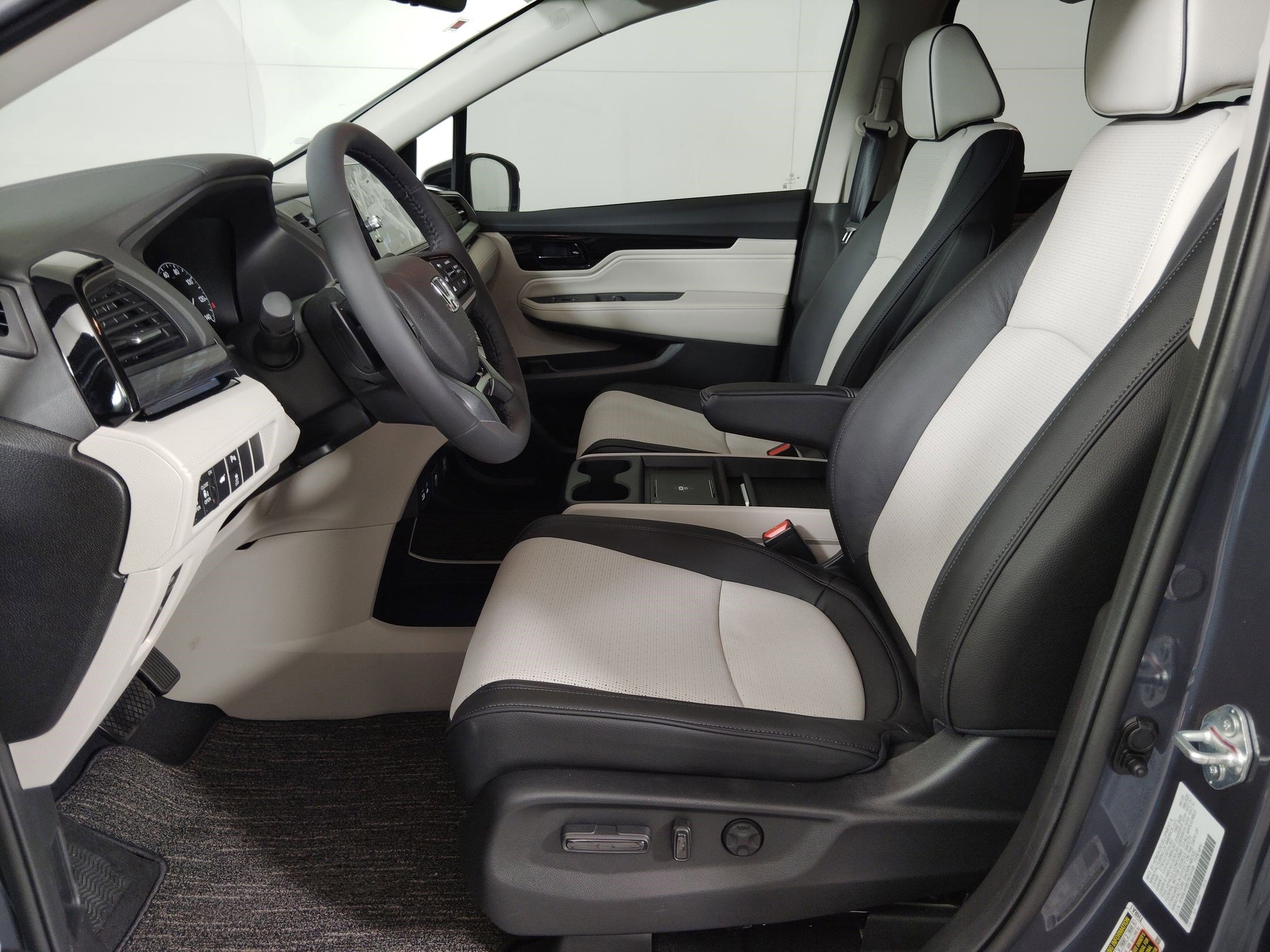 New 2026 Honda Odyssey Elite image 5