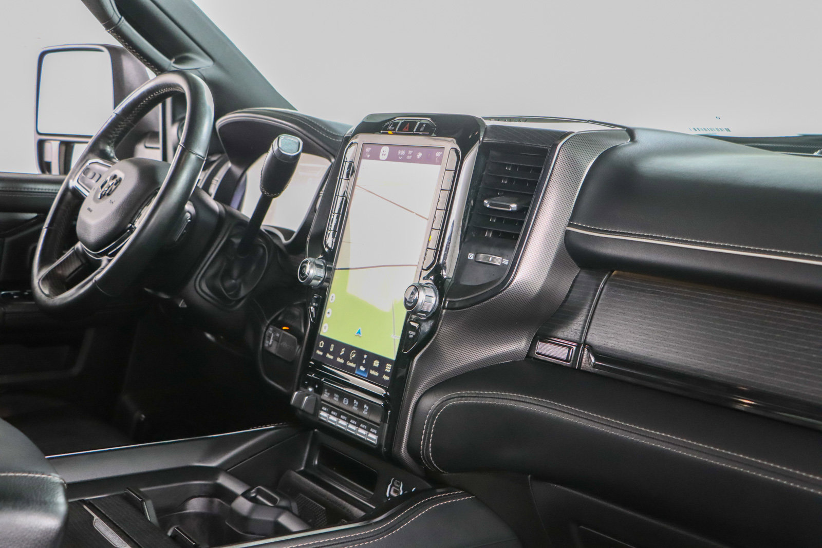 Used 2023 RAM 2500 Limited image 28