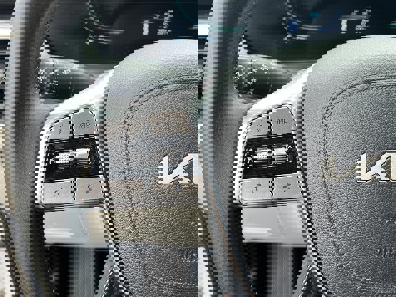 Used 2024 Kia Telluride S w/ S Sunroof Package image 10