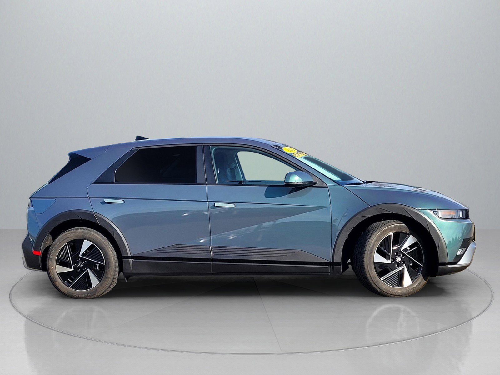 Certified 2025 Hyundai Ioniq 5 SE image 9