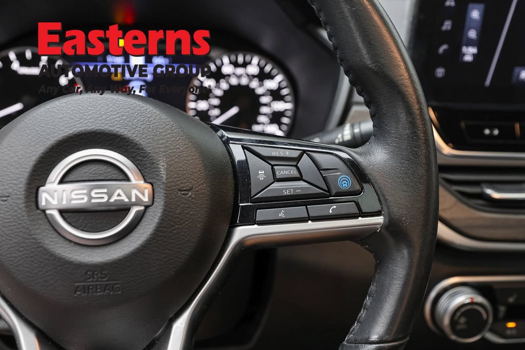 Used 2024 Nissan Altima 2.5 SV w/ SV Premium Package AWD/4WD image 17