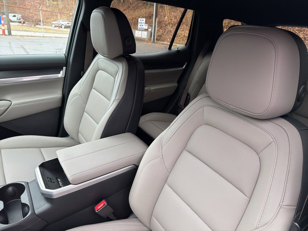 New 2026 GMC Terrain Elevation w/ Elevation Premium Package image 9