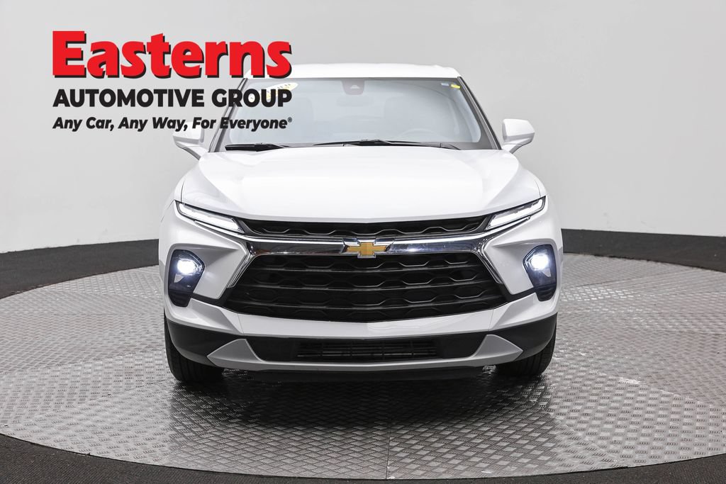 Used 2025 Chevrolet Blazer LT FWD image 4