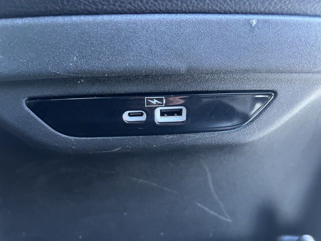 Used 2022 Chrysler Pacifica Touring-L image 25