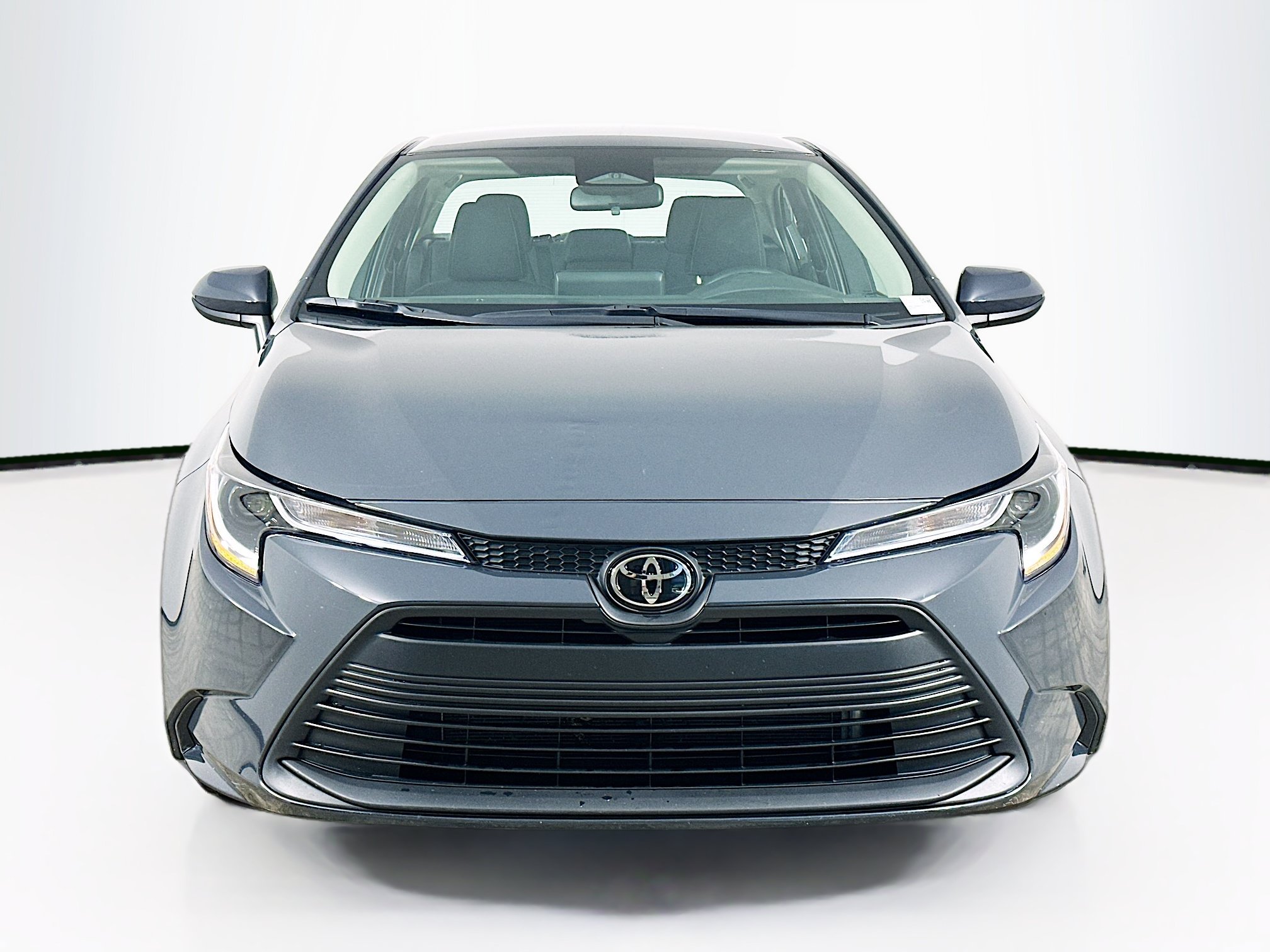 Used 2026 Toyota Corolla LE FWD image 2
