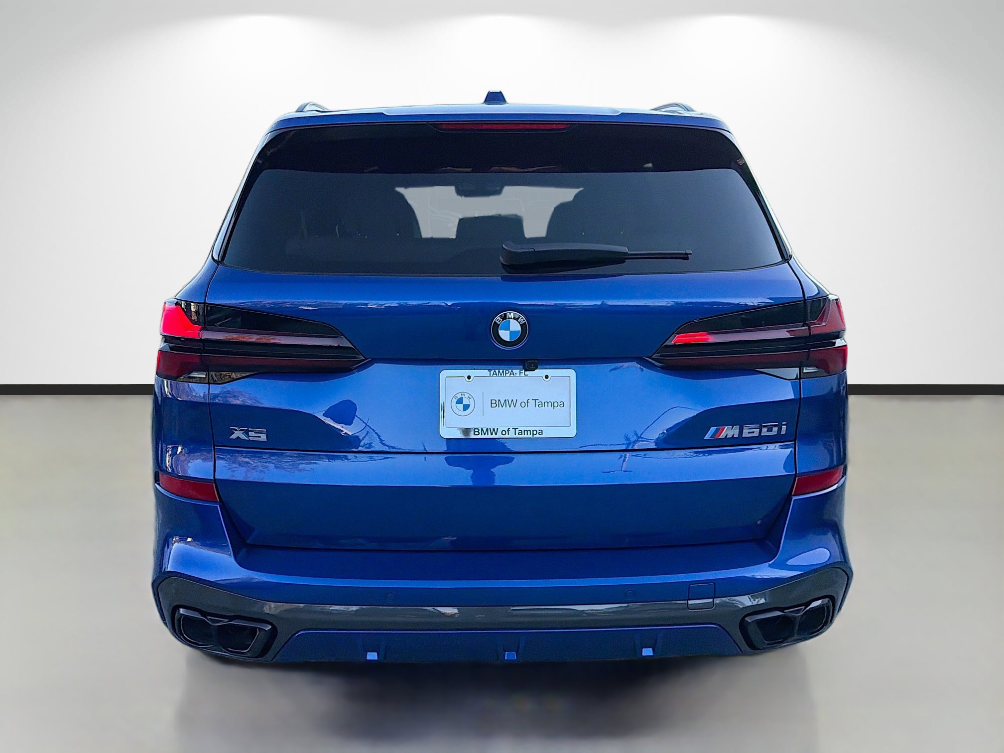 Used 2025 BMW X5 M60i image 4