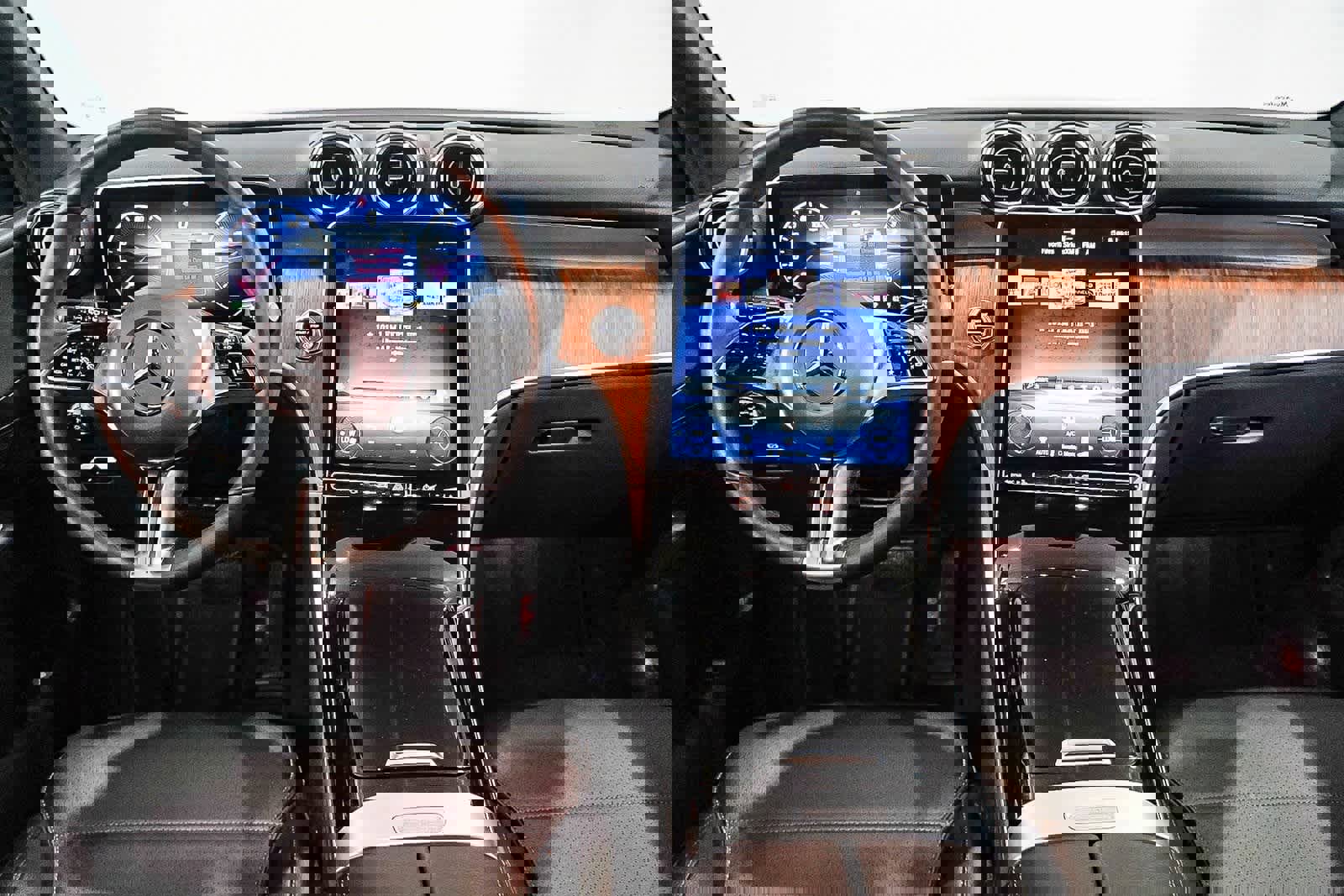 Used 2025 Mercedes-Benz GLC 300 GLC 300 image 12