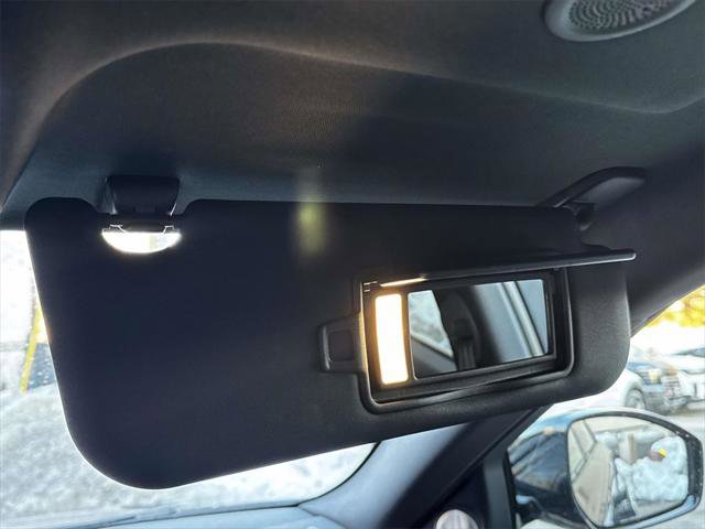 Used 2025 Land Rover Range Rover Evoque Dynamic SE image 29