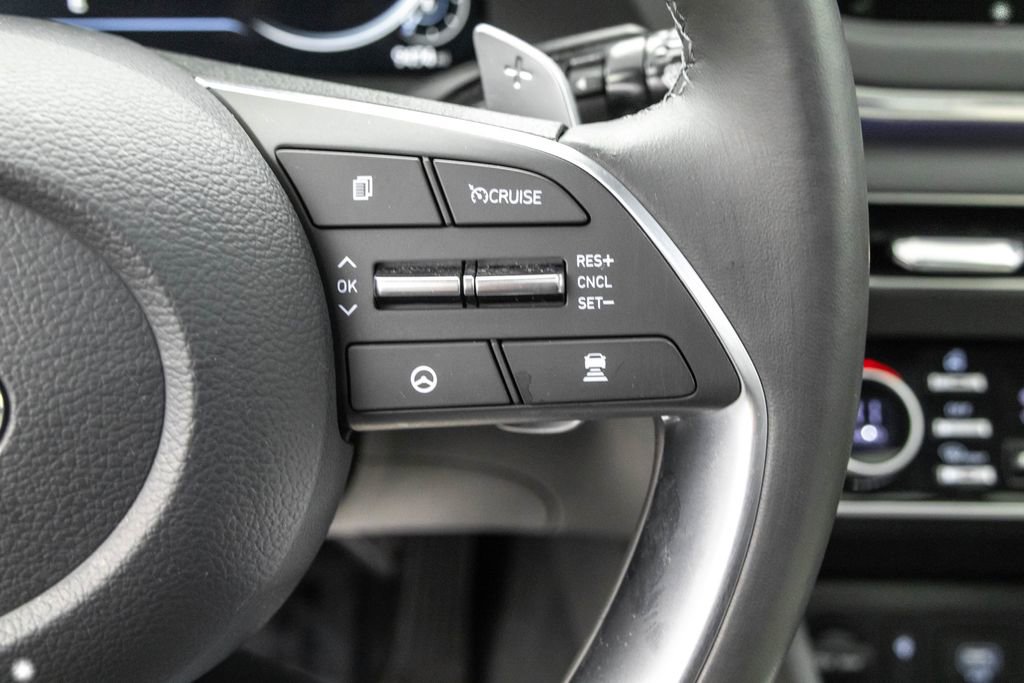 Used 2023 Hyundai Sonata Limited w/ Cargo Package image 17