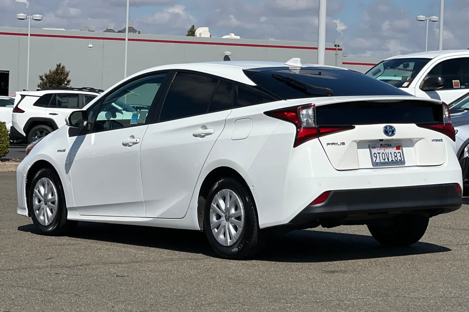 Certified 2022 Toyota Prius LE FWD image 7