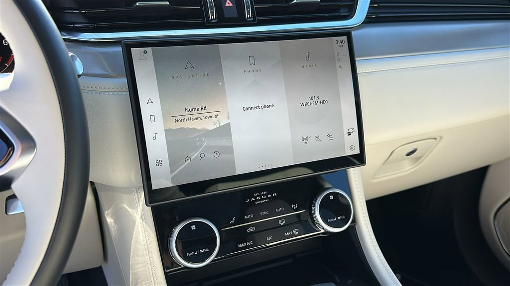 Certified 2025 Jaguar F-PACE R-Dynamic S image 15