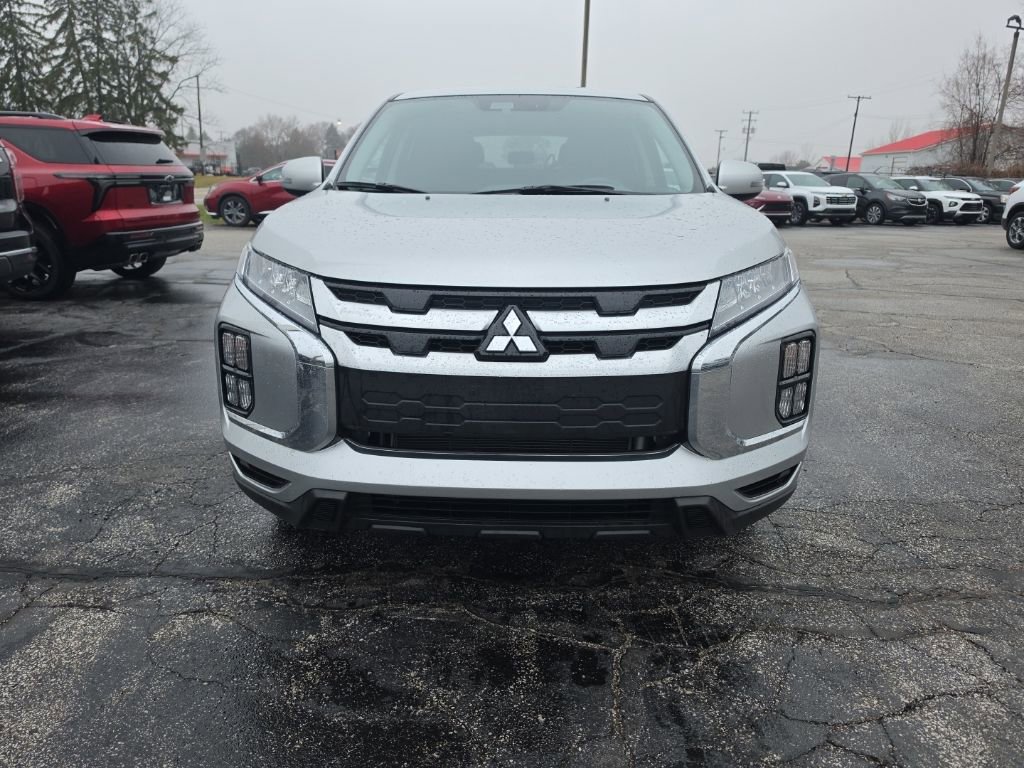 Used 2025 Mitsubishi Outlander Sport AWD image 2