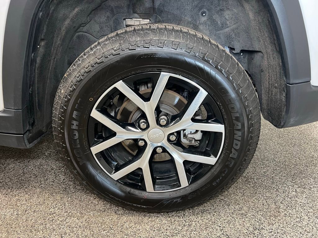 Used 2024 Jeep Grand Cherokee Limited image 22