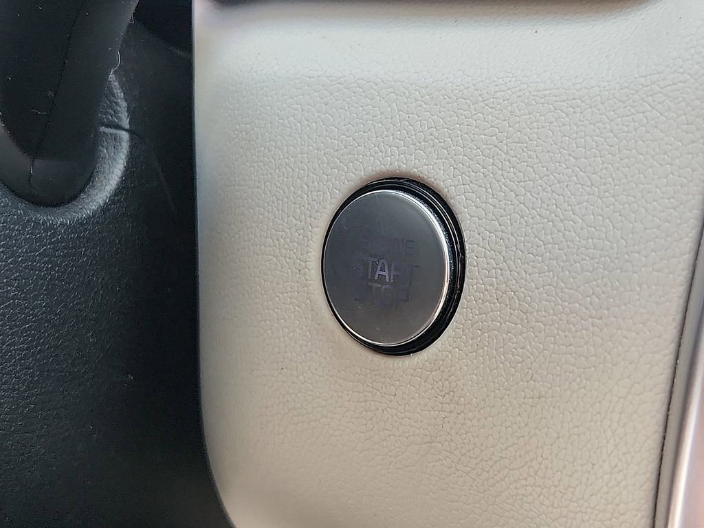 Used 2023 Kia Sorento EX image 25