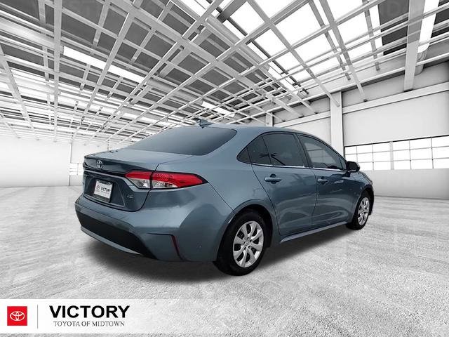 Certified 2021 Toyota Corolla LE image 3
