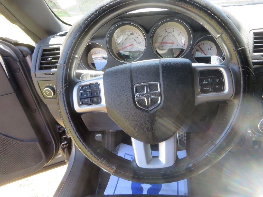 Used 2013 Dodge Challenger SXT image 12