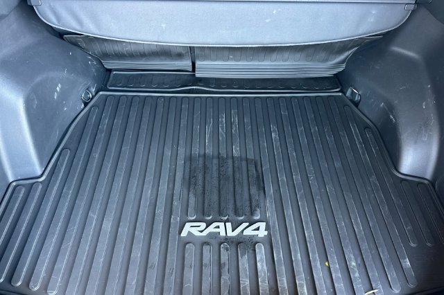 Certified 2025 Toyota RAV4 XLE w/ Convenience Package FWD image 19