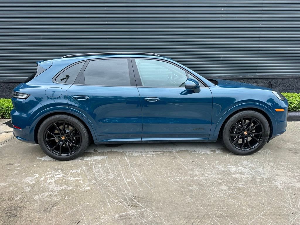 Certified 2025 Porsche Cayenne GTS AWD/4WD image 11