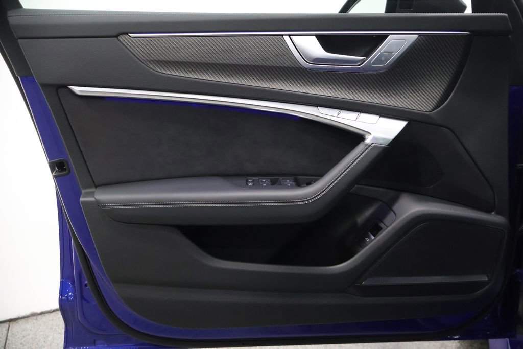 Certified 2022 Audi RS 6 image 12