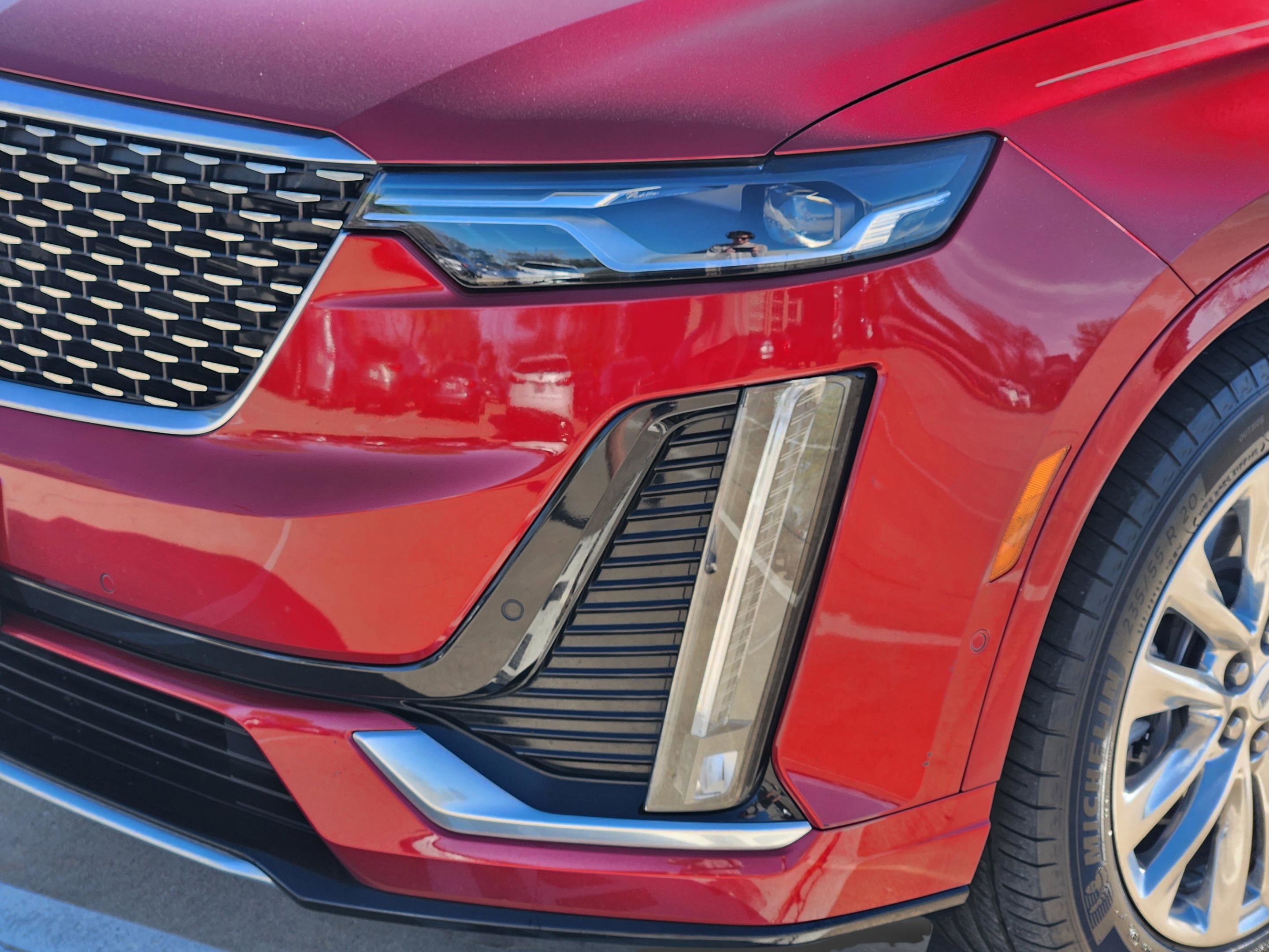 Used 2022 Cadillac XT6 Premium Luxury w/ Technology Package image 7