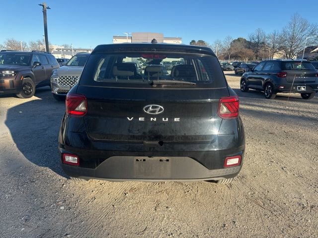 Used 2023 Hyundai Venue SE image 8