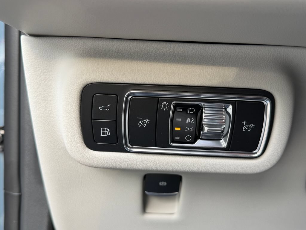 New 2026 Lincoln Nautilus Hybrid AWD/4WD image 24