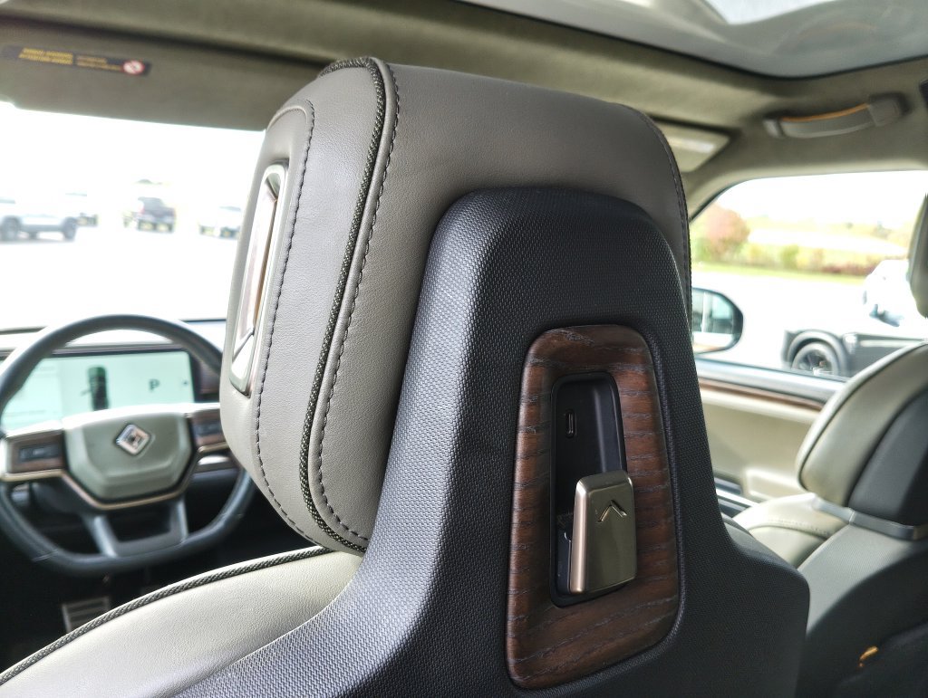Used 2022 Rivian R1T Launch Edition AWD/4WD image 18